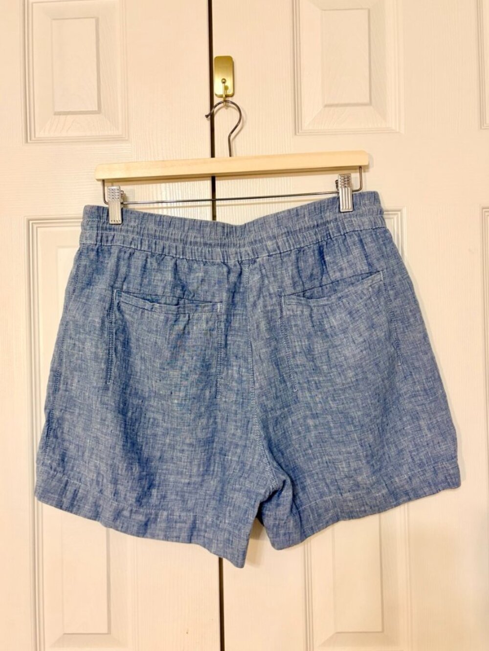 Athleta Linen Shorts Blue Chambray Size 12 EUC - Picture 3 of 7